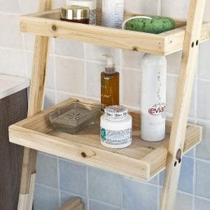 escalera estanteria madera baño